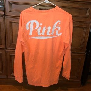 VICTORIAS SECRET| cute long sleeve tee!